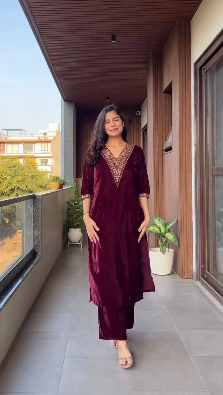 Sequin embroidered velvet kurta pant set with dupatta - KUR-002 - image 5